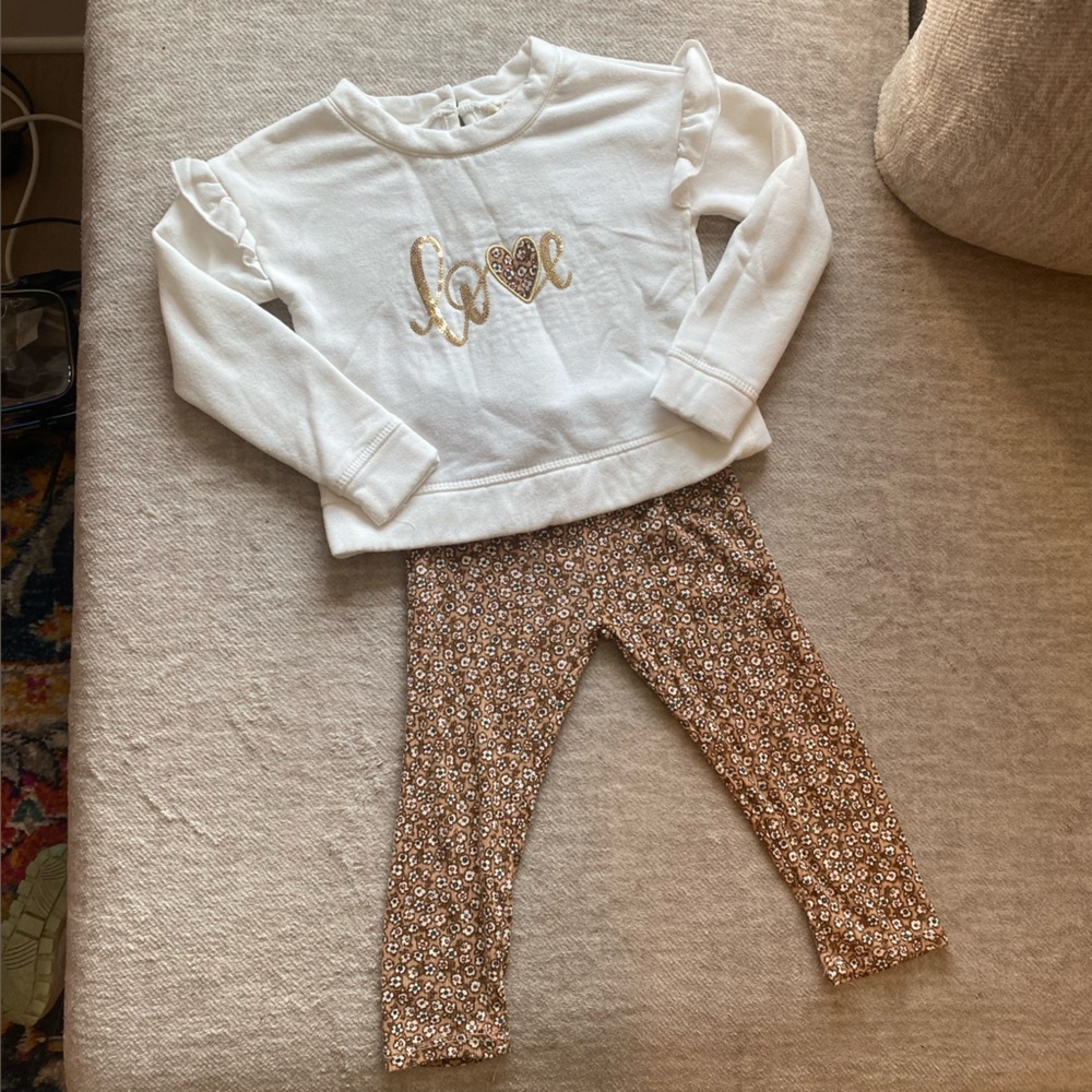 Love Sweatshirt and Floral Leggings matching Set